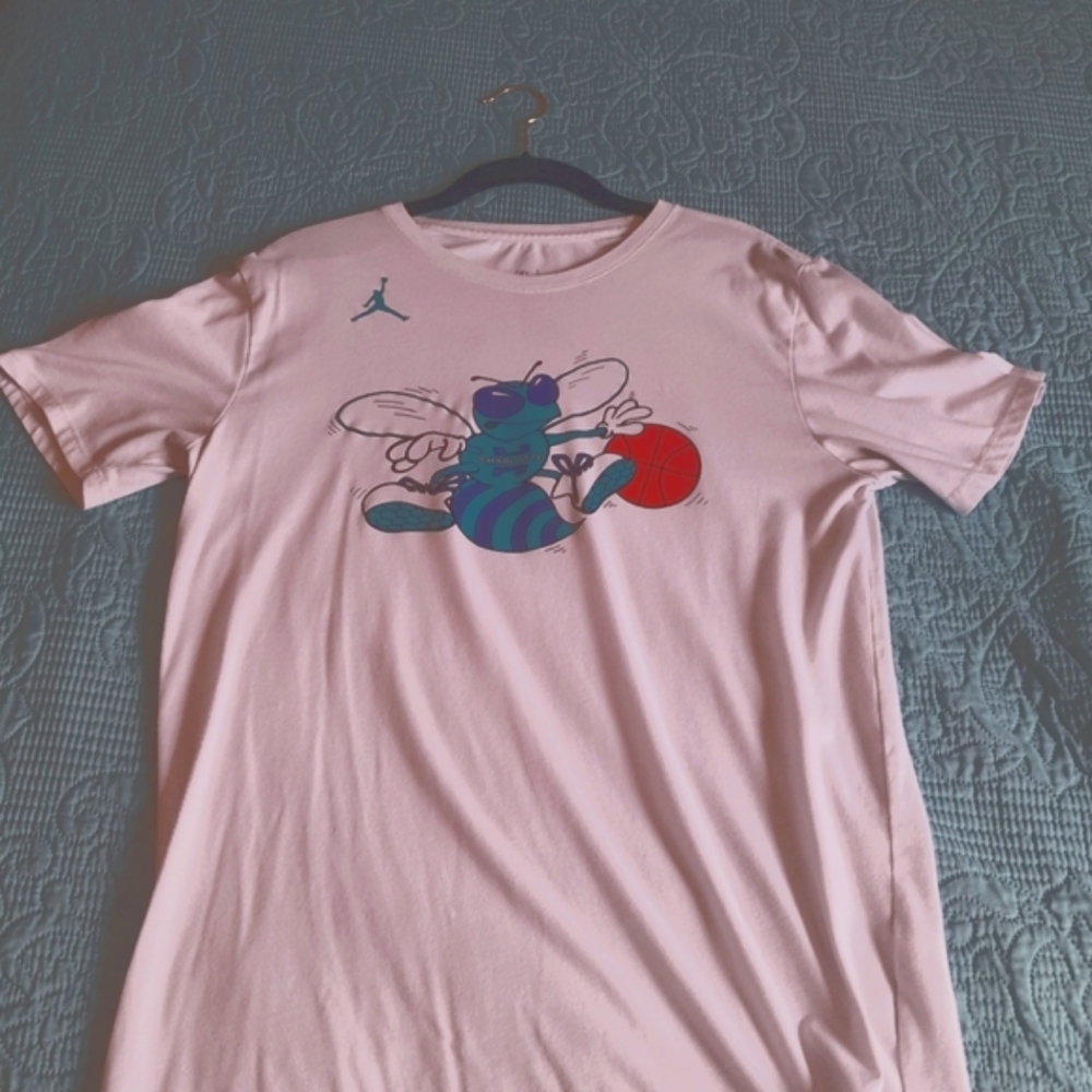 - Jump man Charlotte Hornets drifit tee shirt